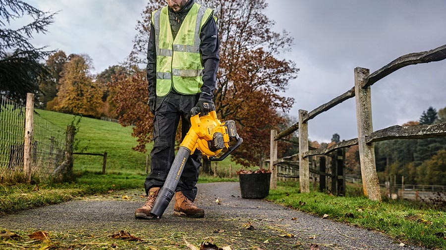 Dewalt accompagne les jardiniers avec ses outils de jardin XR